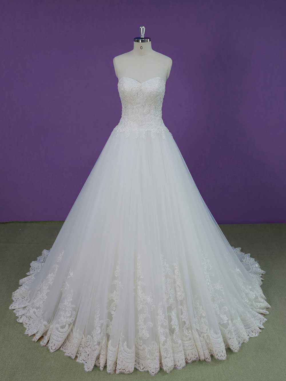 Ball Gown Lace Wedding Dress with Sweetheart Neckline RH1601 – JoJo Shop