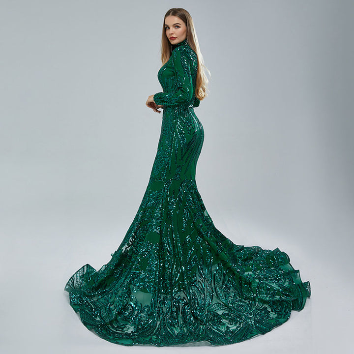 Sexy Long Green Sequins Lace Formal Evening Dress with Halter Neck EN5411